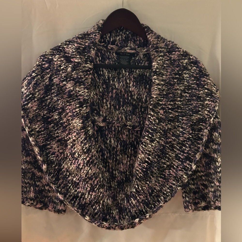 Cute Bolero style Nic+Zoe multicolored sweater.